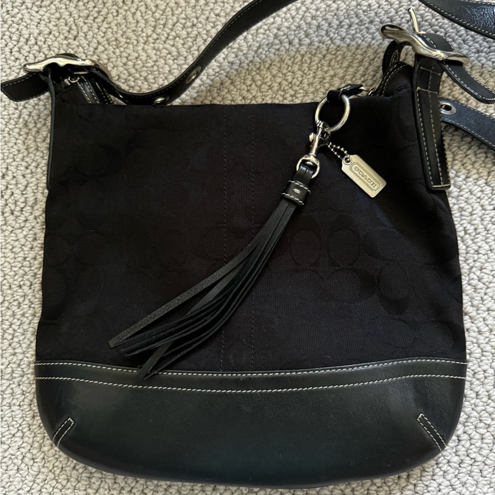 Coach Women’s Black Jacquard Signature Canvas Leather Shoulder Bag